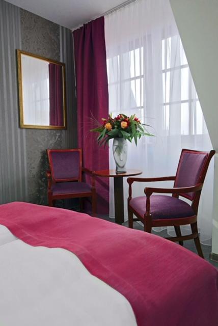 Hotel Am Markt Oebisfelde Exteriör bild