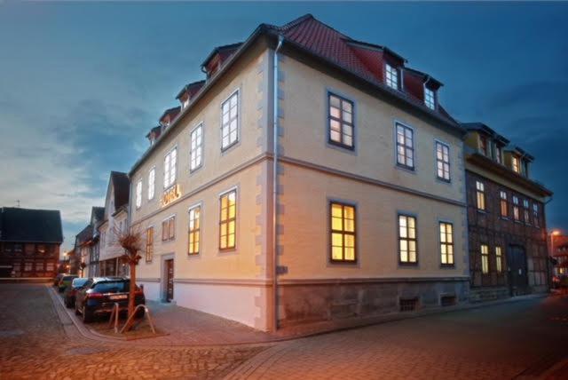 Hotel Am Markt Oebisfelde Exteriör bild