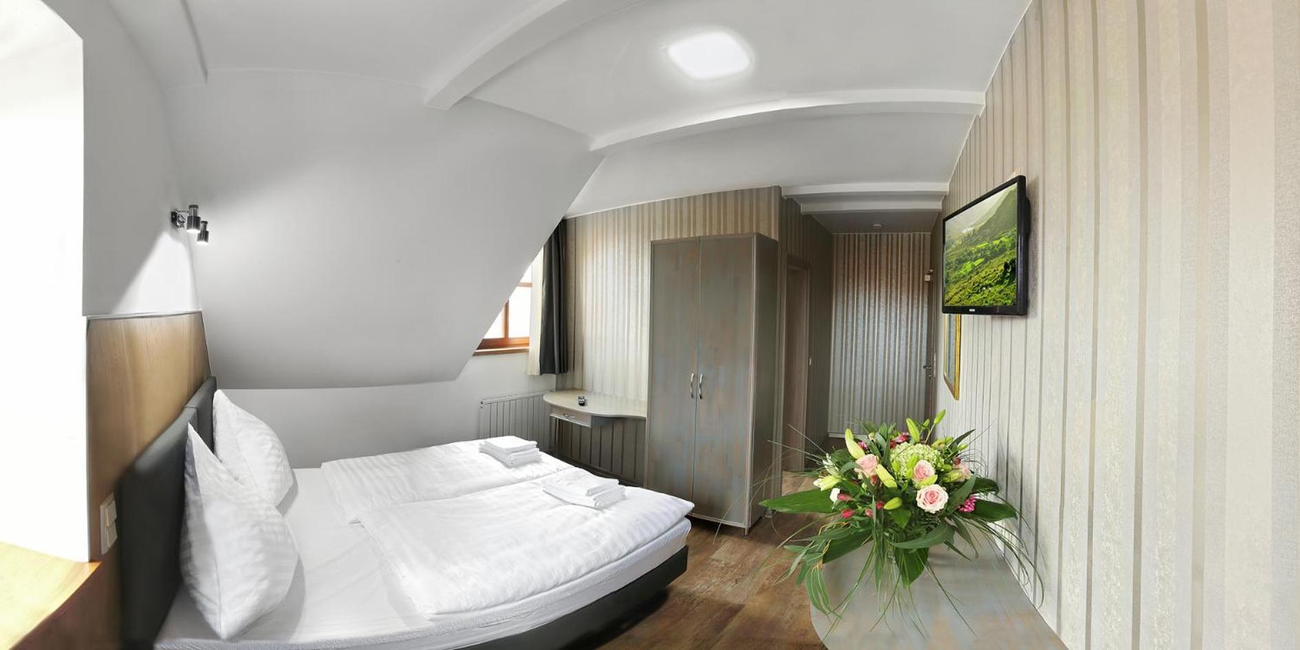 Hotel Am Markt Oebisfelde Exteriör bild